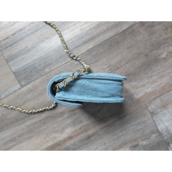 Chanel Makeup GWP Blue Quilted Denim Mini Crossbody Flap Bag Gift with Purchase - Picture 4 of 10